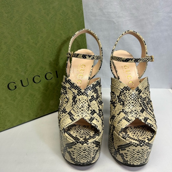 GUCCI
Leather Python Print Platform Sandals 155 - Picture 1 of 10